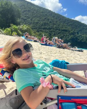 Janelle Pierzina Instagram - Nothing but love for Love City 🫶🏻 if you ever need a place to stay in St John. Check out my Airbnb Periwinkle Cottage @periwinklecottagecoralbay