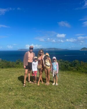 Janelle Pierzina Instagram - Nothing but love for Love City 🫶🏻 if you ever need a place to stay in St John. Check out my Airbnb Periwinkle Cottage @periwinklecottagecoralbay