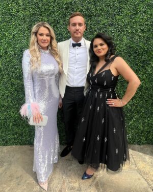 Janelle Pierzina Instagram - Hanging with my favorite Faithfuls at the E! Brunch at the Oscars 🥰 
@peacock #thetraitorsus 
Makeup 💄 @TheQgroupLA
💃🏼😘
