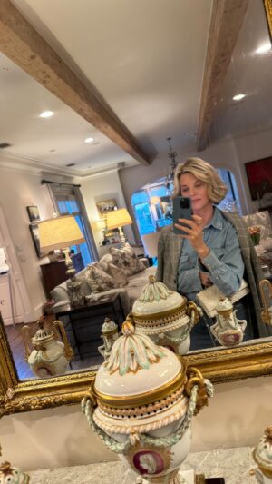 Janet Gunn Instagram - Back in Dallas, back in my denim on denim & Dior.
Happy Weekend & Have Fun!!!