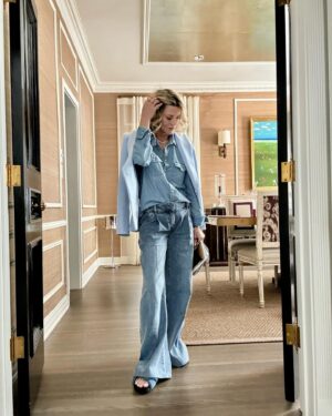 Janet Gunn Instagram - Denim on denim head to toe. Super cozy denim sandals from @roamwears 💙
Love It!! 
Does anyone else read the How To Spend It from @financialtimes ⭐️
It never disappoints for inspiration in fashion, travel, home and health. 
#denimondenim #roamwears #fashioninspo #fashioniver50 

Follow my shop ⭐️ @janetgunngratefulgardenia on the @shop.LTK app to shop this post and get my exclusive app-only content!
Have a great weekend!
#liketkit #LTKover40 #LTKhome #LTKshoecrush
@shop.ltk
https://liketk.it/4zSuR