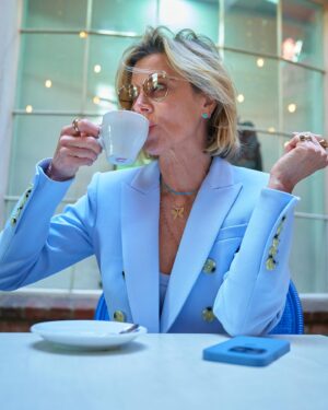 Janet Gunn Instagram - Morning ☕️ in @veronicabeard at my favorite spot @eurocaffebh 
On the blog today - how I styled my VB suit 3 ways. Also on my YouTube channel, that’s been a fun learning curve. 
Links in Bio.
Have a great day🦋
#fashioninspo #springblazers 
📸 @kellygullett