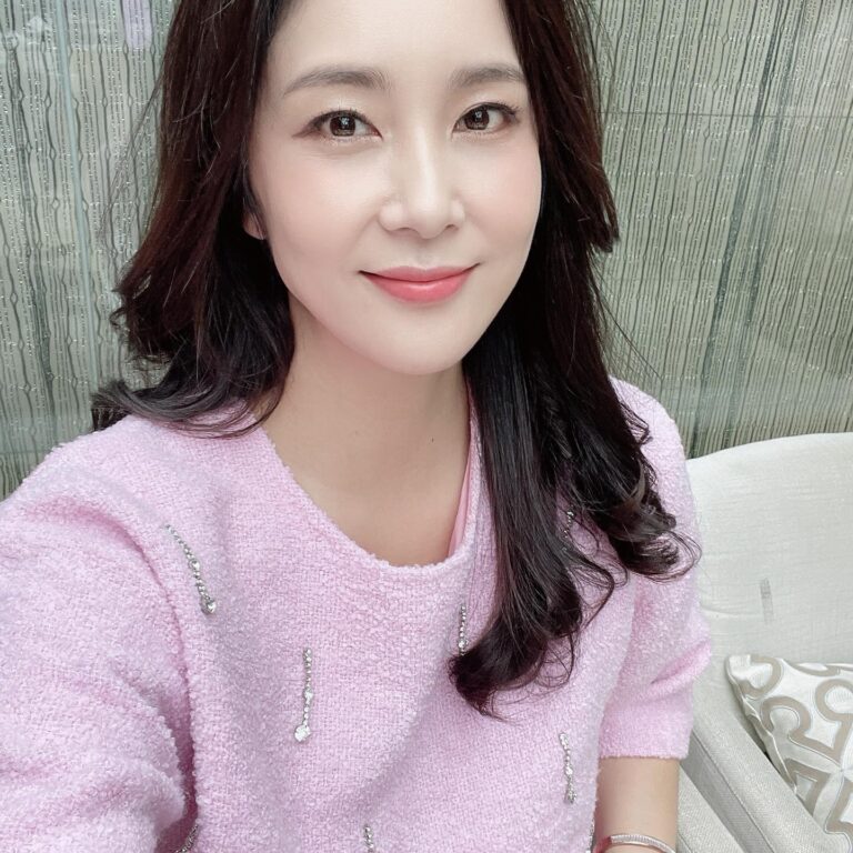Actress Jang Ga-hyun HD Photos and Wallpapers April 2024