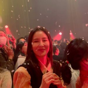 Jang Ga-hyun Instagram - #푸에르자부르타 
안 본 사람 없기를!!🥰😘