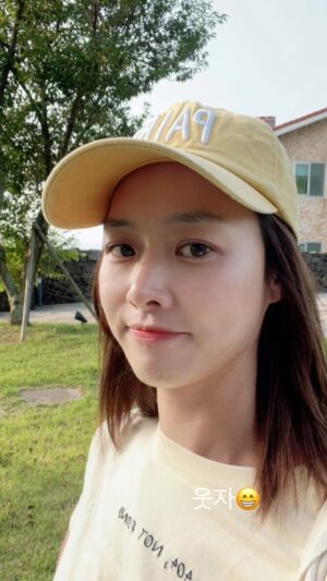 Jang Shin-young Instagram - 