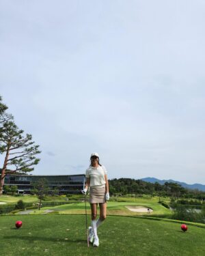 Jang Shin-young Instagram - 🏌️‍♂️즐거웠던 하루🤗