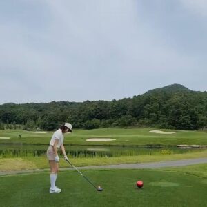 Jang Shin-young Instagram - 🏌️‍♂️즐거웠던 하루🤗