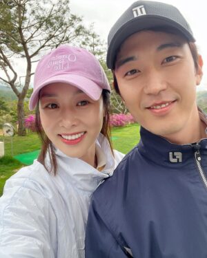 Jang Shin-young Instagram - ✨🤗💕