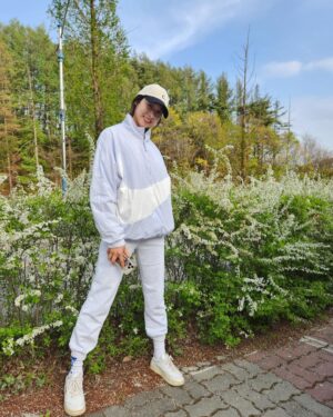 Jang Shin-young Instagram - 😉🤗