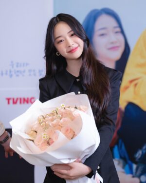 Jang Yeo-bin Instagram - 시크릿 최고 🤍
우사모 아직 안보신 분들 계신가요 ..?🥲
