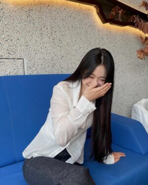 Jang Yeo-bin Instagram - 🫨