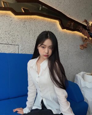 Jang Yeo-bin Instagram - 🫨
