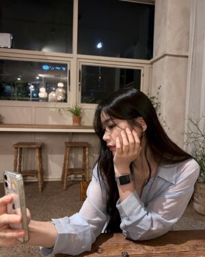 Jang Yeo-bin Instagram - 🌻