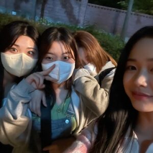 Jang Yeo-bin Instagram - 꽉꽉 채워 올리는 우사모 .zip🍀

우리가 사랑했던 모든 것
감독님, 작가님, 사랑하는 소연 팀, 동료 배우분들 선배님들 우사모를 위해 뛰어주신 많은 스태프분들 덕분에 잘 촬영을 마칠 수 있었고 행복하게 마무리할 수 있었던 거 같습니다. 정말 감사하고 사랑합니다♥ 
또, 우리가 사랑했던 모든 것을 사랑해 주신 모든 분들께도 감사하다는 말씀드리고 싶습니다! ♡ 

우리가 사랑했던 한소연 안녕!!

#우리가사랑했던모든것  #티빙