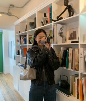 Jang Hui-ryeong Instagram - 🖤🖤🖤🖤