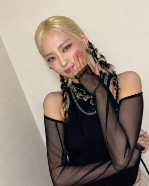 Jang Ye-eun Instagram - IDGA