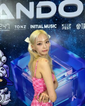 Jang Ye-eun Instagram - 🎀