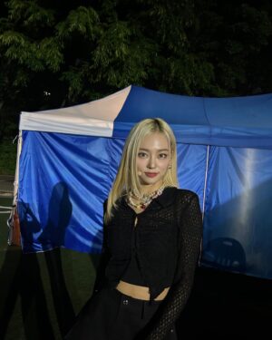 Jang Ye-eun Instagram - ✨🖤