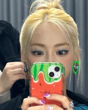 Jang Ye-eun Instagram - 🦋EL7Z UP🦋