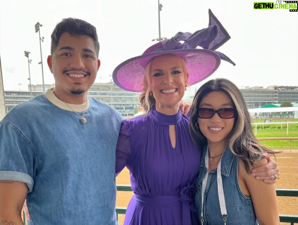 Janice Dean Instagram - You don’t often see the crew that work behind the scenes @KentuckyDerby, so here’s a few pictures of my incredible team. So grateful to all of them for making me look (and sound) good! To Sam, Jeff, Dennis, Javi, Kimi, I ♥️ you!