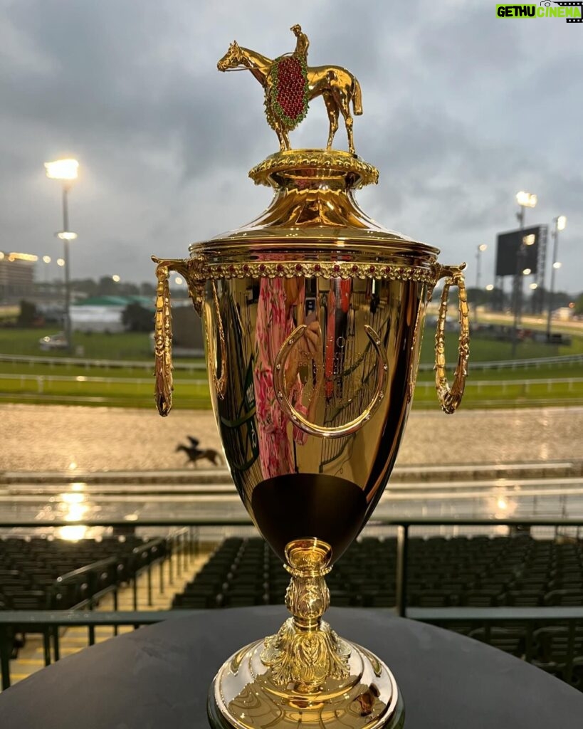 Janice Dean Instagram - Thanks to Suzanne and Skyla @s.r.blackinton for letting us be a part of history this weekend for the 150th @kentuckyderby! This is the official trophy given to the owners of #MysticDan! (And their jewelry is also spectacular!) A family business for 6 generations!