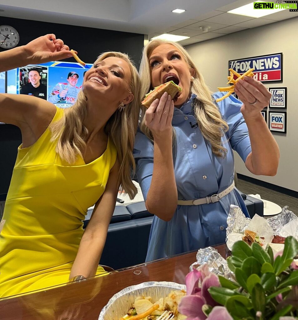 Janice Dean Instagram - Today is my birthday and my amazing friend @CarleyShimkus treated me to my favorite meal: a BLT and a large serving of friend fries. #caloriesdontcountonyourbirthday #birthdaysarebetterwithfries