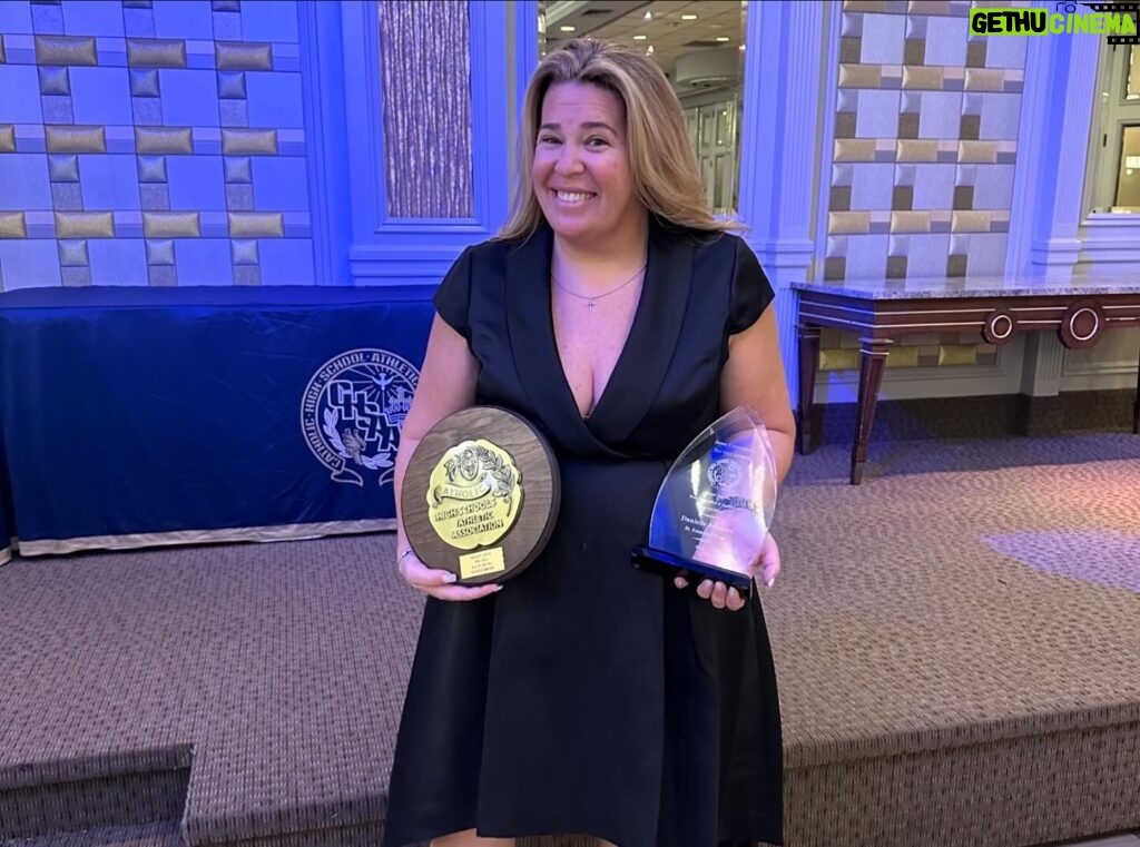 Janice Dean Instagram - So proud of my niece @daniegrl17 who was inducted into the CHSAA Hall of Fame last night and was the recipient of the Joan Casazzone Service Award. She is amazing. @SEPAthletics @chsaasports @donna.johnson1226 @stedmundprep