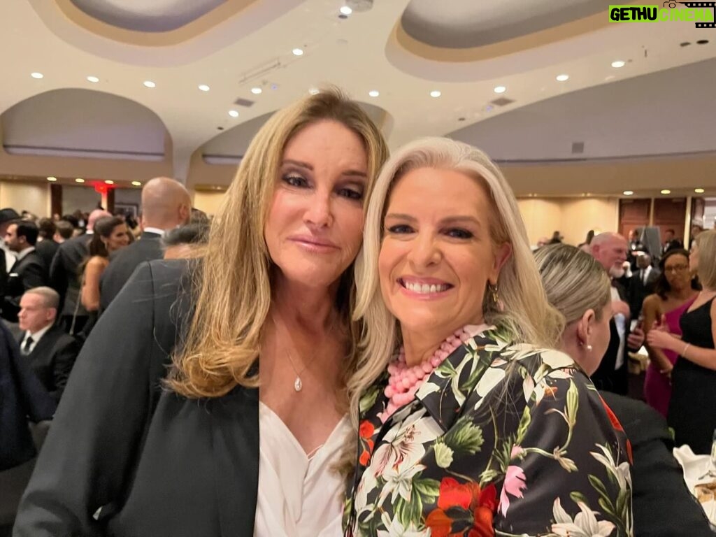 Janice Dean Instagram - Loved seeing @caitlynjenner tonight at the #whcd 🩷