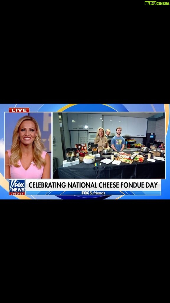 Janice Dean Instagram - Thank you @TheMeltingPot for bringing the yummy to our tummy on #NationalCheeseFondueDay