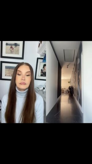 Janice Dickinson Instagram - Better comments than rating on this one. Can’t give ‘em all 10s 🤷🏻‍♀️ #modelreview #runwaywalk #explore