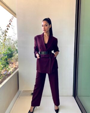 Janina Gavankar Instagram - power pony   power suit = ?