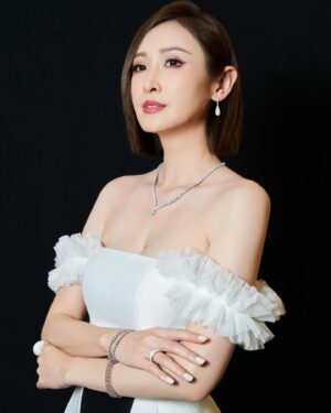 Janis Chan Thumbnail - 1.6K Likes - Most Liked Instagram Photos