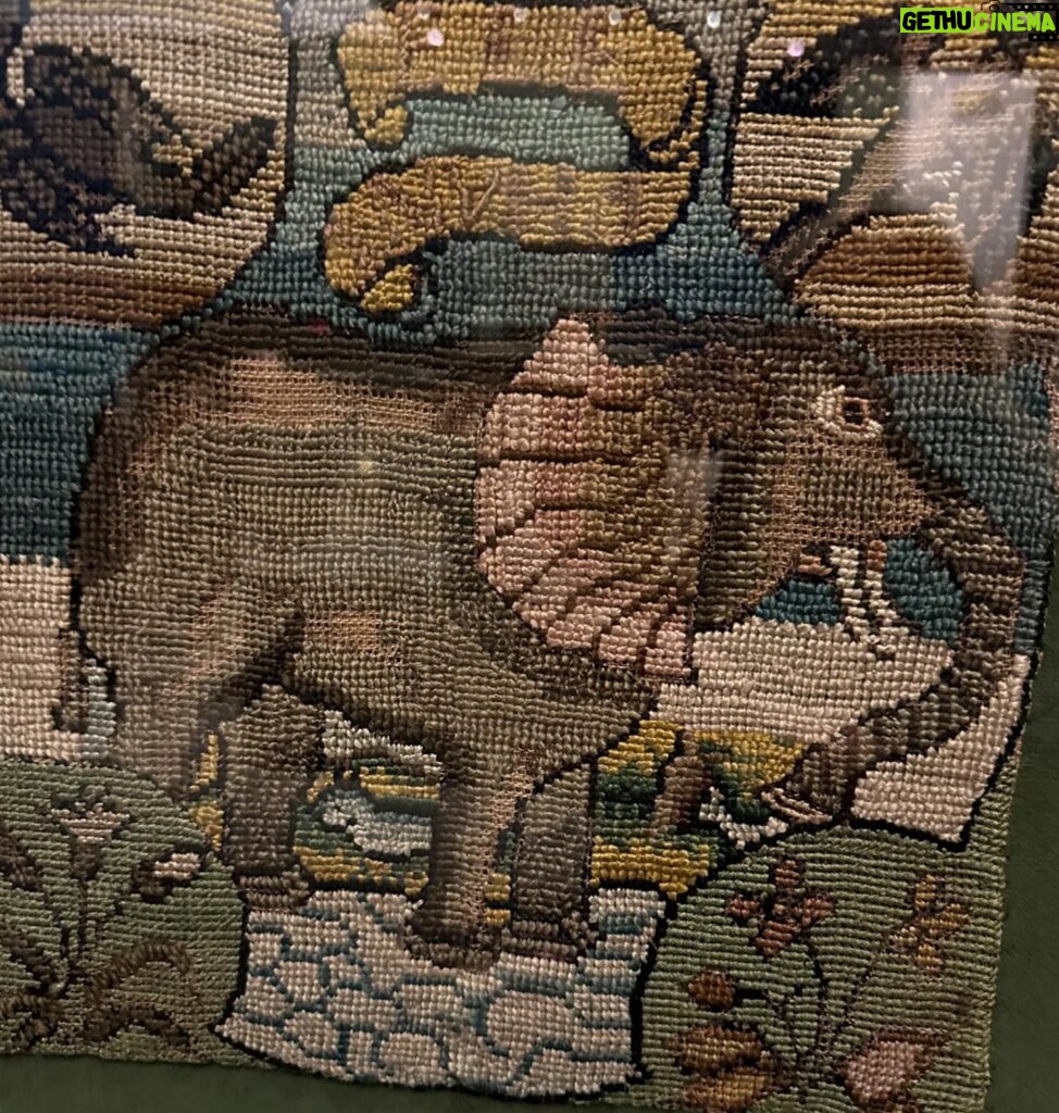 Jann Arden Instagram - Mary Queen of Scots friggen did this needlepoint in the 1560's when she was held prisoner at Lochleven castle. It's just a wonder that these things still exist. @vamuseum The entire museum is massive and would take a week to go through properly.