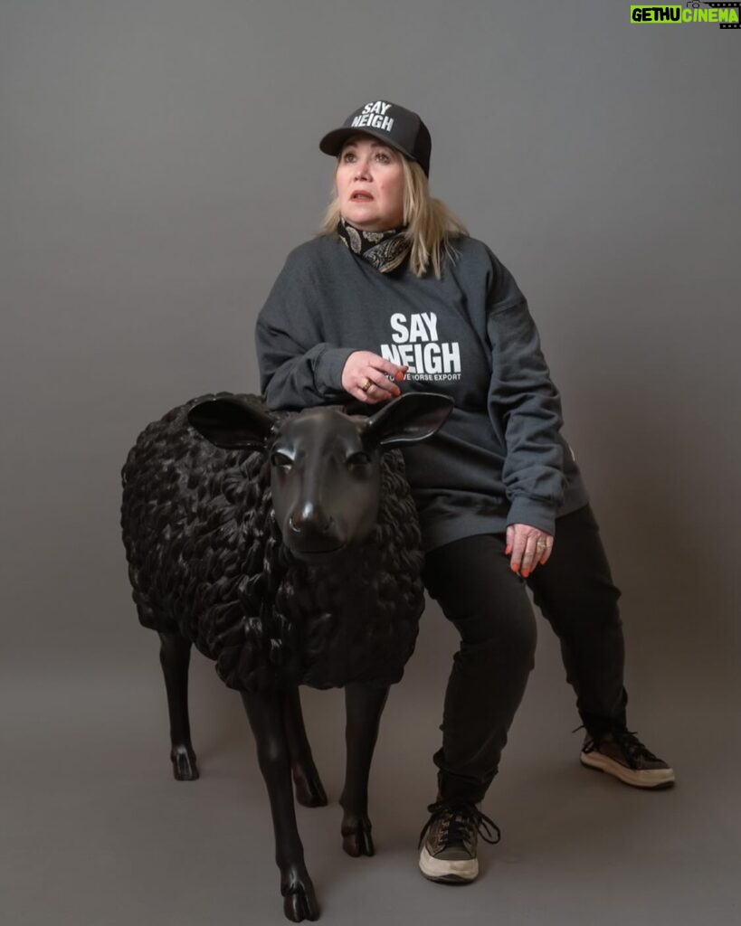 Jann Arden Instagram - We can stop LIVE HORSE EXPORT TOGETHER. 💯 of the proceeds from our "say neigh" and "horseshit" swag goes to help horses!!! Art direction @wendywilliamswatt photo @maddisonheisler