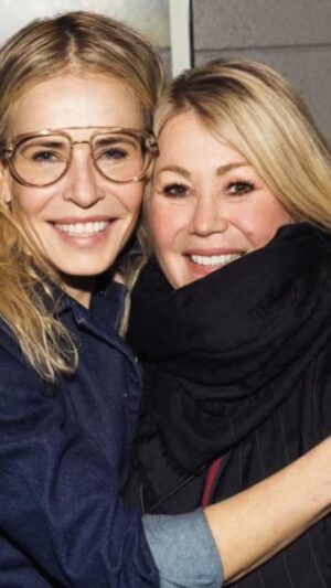Jann Arden Instagram - You may recognize this week’s guest, none other than @chelseahandler!!! Listen now wherever  you get your podcasts or watch on YouTube! Link in bio 🔗
