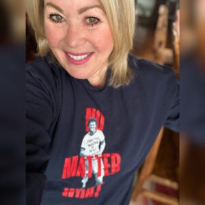 Jann Arden Instagram - I’m honoured to be joining Ryan Reynolds to support the @terryfoxfoundation  and help the dream to end cancer become reality. Pick up a t-shirt or join the #TerryFoxRun at terryfox.org  #NoMatterWhat
