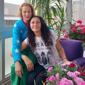 Janset Paçal Instagram - Benim güzel başkan yardımcım @sevdakantarci , @biroymb ofisimizi de kendisi gibi güzelleştirmiş.  Yeni ofisimiz uğurlu olsun ❣️☮️🧿🌟🧚‍♂️🥂🍀🙏🥰🎀
Nice güzellikleri hep birlikte kutlamamız dileğimle 🙏🍀🧚‍♂️❤️☮️🧿