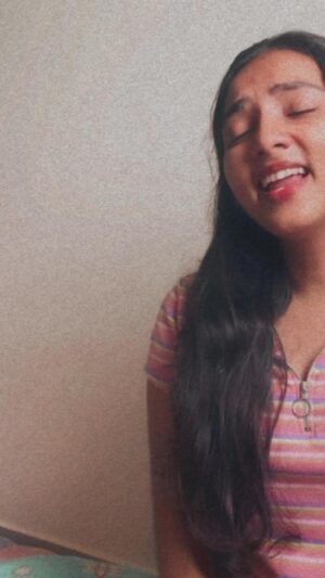 Janvi Byju Instagram - 🫣🌚
I’m just leaving it here!! 

#rawsinging #rawcover #mambhazhakaalam #mohanlal #shobhana #shanusha #evergreenmalayalammovie #kandukandukothi #randomsinging