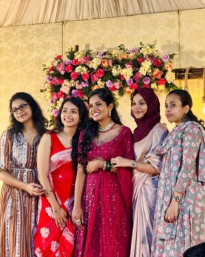 Janvi Byju Instagram - @_aleenaa_james engagement day ❤️
So happy for you kuttaa 😘

#photodump #engagementday #bestfriend #happyday #fortkochi #friendsreunion