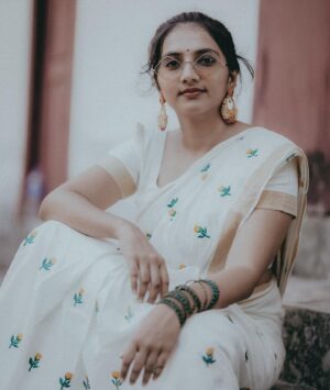 Janvi Byju Instagram - 😎
Click: @thawfeeq__