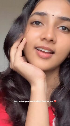 Janvi Byju Instagram - ഇനി അൽപ്പം റൊമാന്റിക് ആയാലോ 🙈😜
Pov: When your crush sings back at you 

#afteralongtime #acting