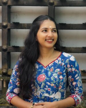 Janvi Byju Instagram - Happy Vishu 🌺