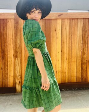 Jasika Nicole Instagram - I loved every minute of making this Know Me Patterns ME2016 dress by Beaut j’adore! The linen   lyocell is from @blackbirdfabrics which I snagged during their Black Friday sale last year and it was the perfect fabric for this bouncy, fun dress. Dramatic sleeves, thoughtfully designed pockets, great instructions and goes up to a 48”bust/50” hip. More details at jasika.com ❤️