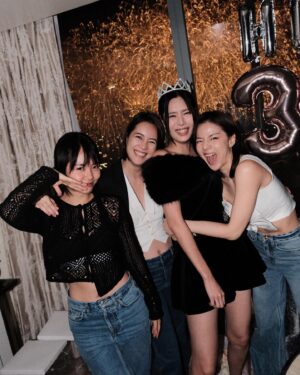 Jasmine Sim Instagram - chaotic energy 💥