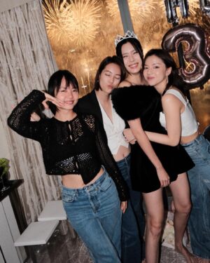 Jasmine Sim Instagram - chaotic energy 💥
