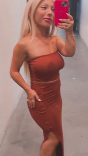 Jasmine Arteaga Sorge Instagram - Kisses to you xoxo! 😘 About last night, fit from @windsorstore shoes @cinderellaofboston hair @hairclub #girlswanttohavefun #mamacita #chiquita #212grillandnightclub #ootd #funevents #fullerton #runway 😜