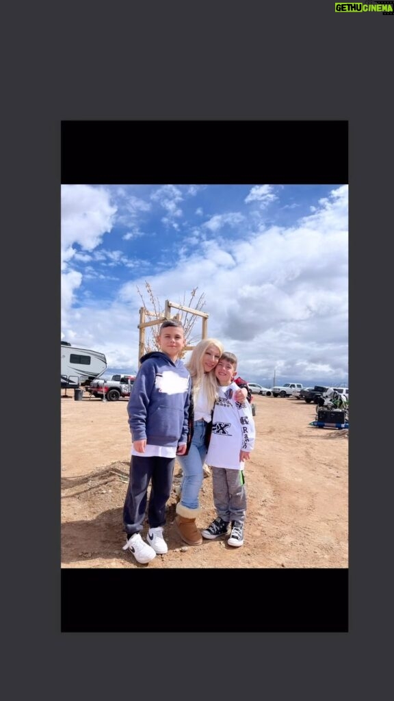 Jasmine Arteaga Sorge Instagram - I know y’all want to see more of us, so here is some fun. Boys first time experiencing something like this 🫣🤭😅. Thank you Ranch Fam for having us. We can’t wait to come back. #dirt #dirtbike #family #ranch #quads #mamaofboys 💛 #besttime