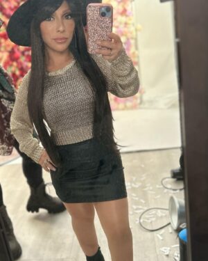 Jasmine Arteaga Sorge Instagram - Who is she? 🤭 I used to be so insecure about my hair. Wigs are fun, powerful, and can transform you into whatever you want to be. I can’t wait for all of you to see this collection. Jasmine collection by @hairclub coming to you soon. I really couldn’t have done this with out all of YOU and your continued support. ❤️you #wigs #love #happyvalentinesday #feelingfree #believeinyourself #different #sneakpeek