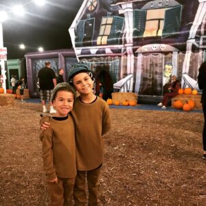 Jasmine Arteaga Sorge Instagram - I just want them to have the best memories! Love this time of year #fallfestivities #fallfashion #pumkinspice