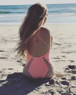 Jasmine Arteaga Sorge Instagram - That feeling when you start not to care what other people have to say about you. Being confident in who you are is even better. Made by a King 👑 I hope one day to see more #littlepeople accepted in the community of #modeling and all kinds of #makeup  #clothingbrand s and much more. We want to be included in #allsizes  because we are NOT and to those companies who aren’t ashamed to work with us thank you from the bottom of my heart.